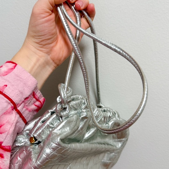 Mansur Gavriel silver metallic cloud clutch convertible shoulder bag holiday - Picture 14 of 15